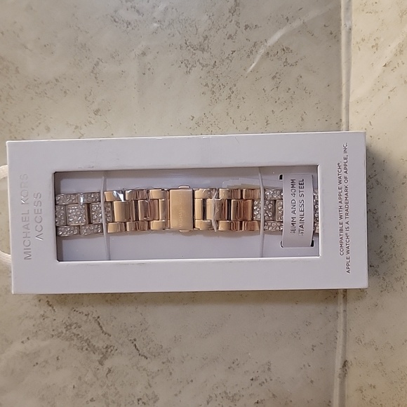 🌷Michael Kors Rose Gold Stainless Steel Band for Apple Watch - NIB - Picture 4 of 6